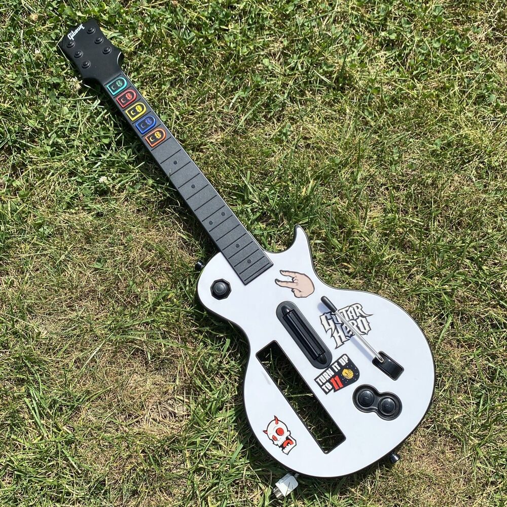 Nintendo Wii Guitar Hero Controller Gibson Les Paul RedOctane 95125.805 No Cover